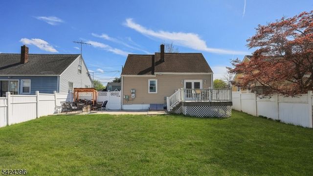 333 Giles Ave, Middlesex Boro, NJ 08846