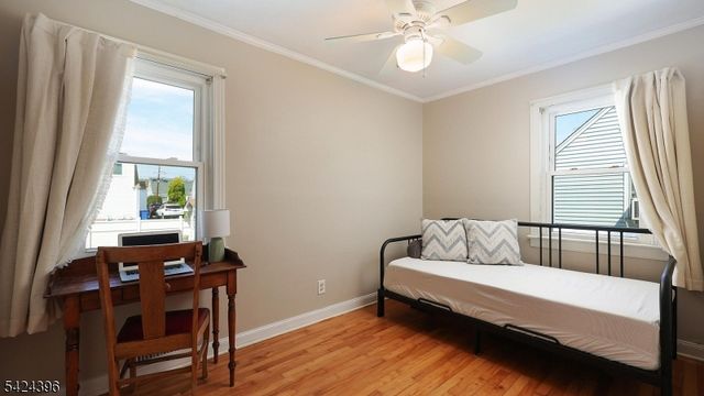 333 Giles Ave, Middlesex Boro, NJ 08846