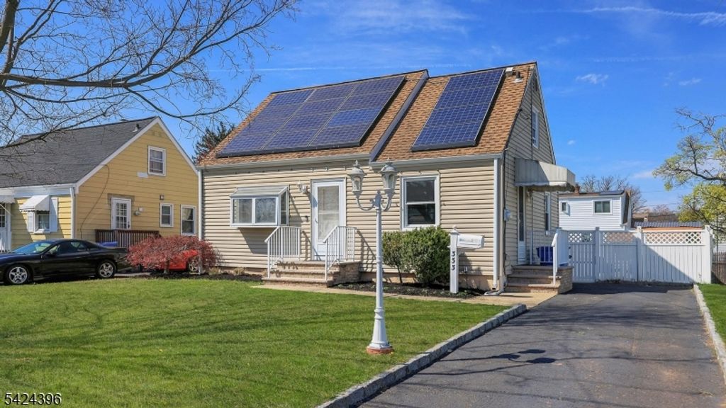 333 Giles Ave, Middlesex Boro, NJ 08846