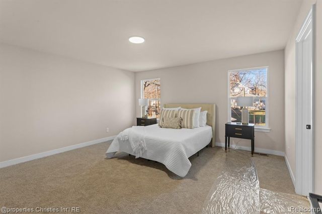 112 Parsons Lane, Saline, MI 48176