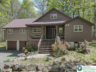 80 Theta Drive, Lackawanna, PA 18424