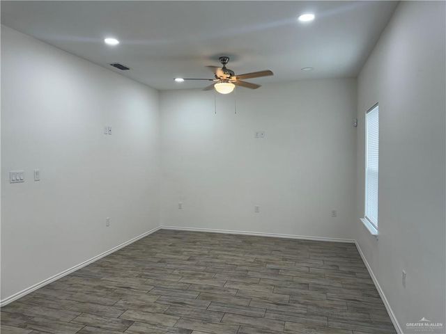 2114 E Valley Circle, La Feria, TX 78559