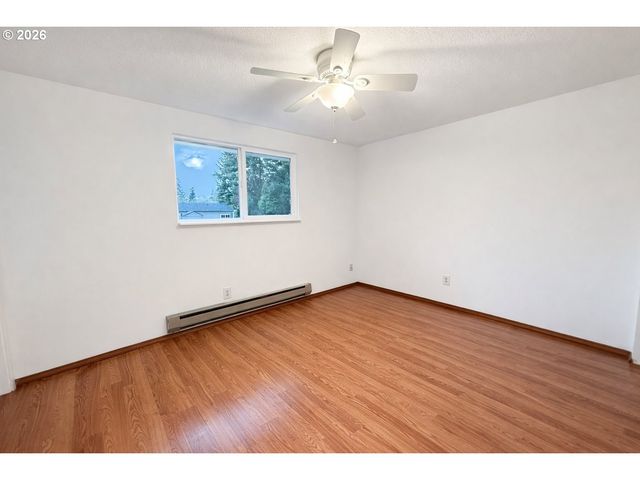 200 ROTH St, Amity, OR 97101