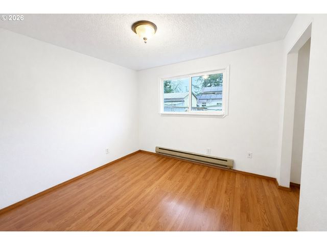 200 ROTH St, Amity, OR 97101