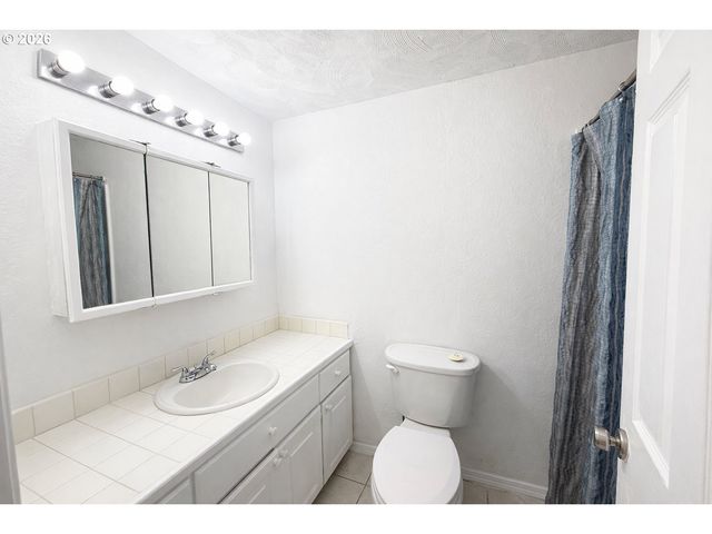 200 ROTH St, Amity, OR 97101