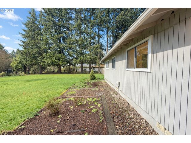 200 ROTH St, Amity, OR 97101