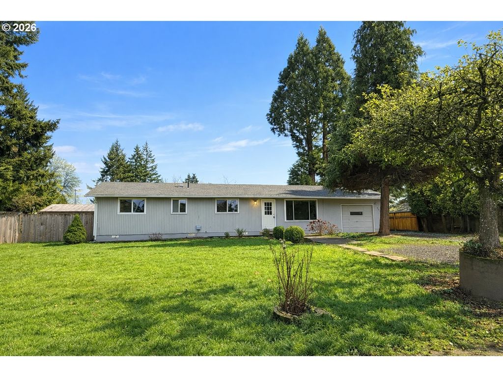 200 ROTH St, Amity, OR 97101
