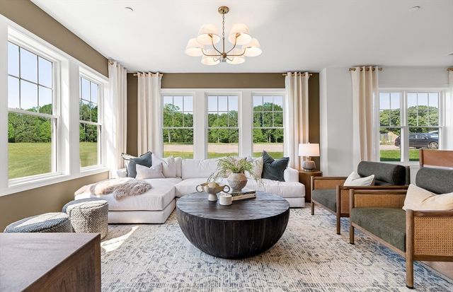 7 Green Street 213, Shrewsbury, MA 01545