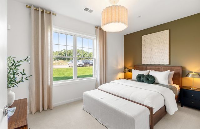 7 Green Street 213, Shrewsbury, MA 01545