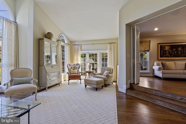 7 DEEP RUN RD, Lutherville Timonium, MD 21093