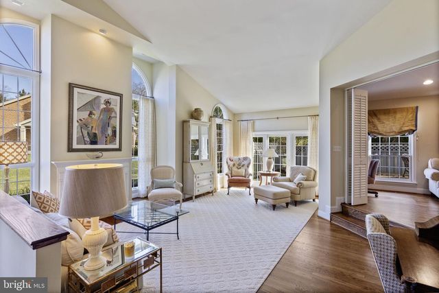 7 DEEP RUN RD, Lutherville Timonium, MD 21093