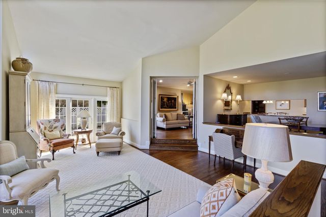 7 DEEP RUN RD, Lutherville Timonium, MD 21093