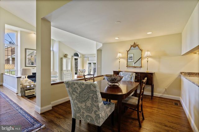 7 DEEP RUN RD, Lutherville Timonium, MD 21093