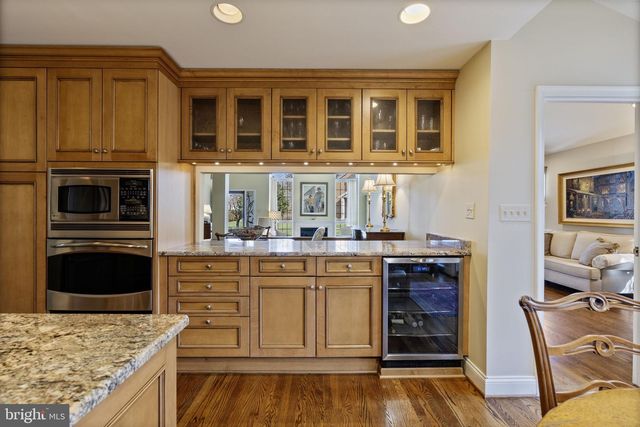 7 DEEP RUN RD, Lutherville Timonium, MD 21093