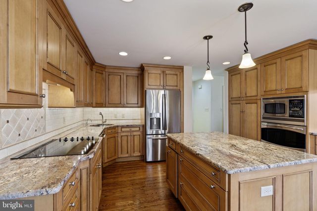 7 DEEP RUN RD, Lutherville Timonium, MD 21093