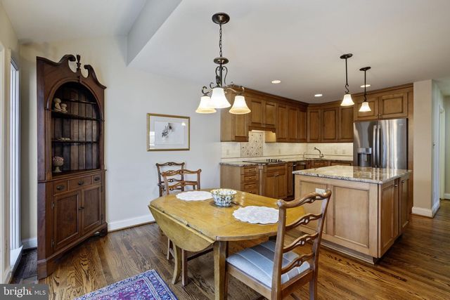 7 DEEP RUN RD, Lutherville Timonium, MD 21093