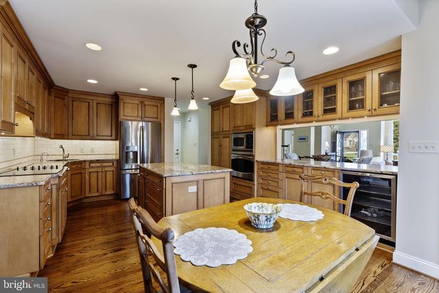 7 DEEP RUN RD, Lutherville Timonium, MD 21093