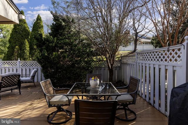 7 DEEP RUN RD, Lutherville Timonium, MD 21093