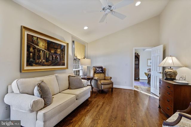 7 DEEP RUN RD, Lutherville Timonium, MD 21093