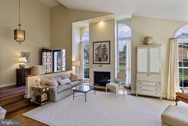 7 DEEP RUN RD, Lutherville Timonium, MD 21093