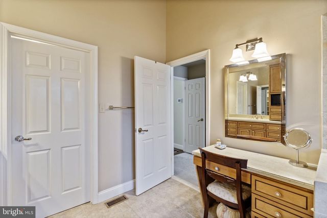 7 DEEP RUN RD, Lutherville Timonium, MD 21093