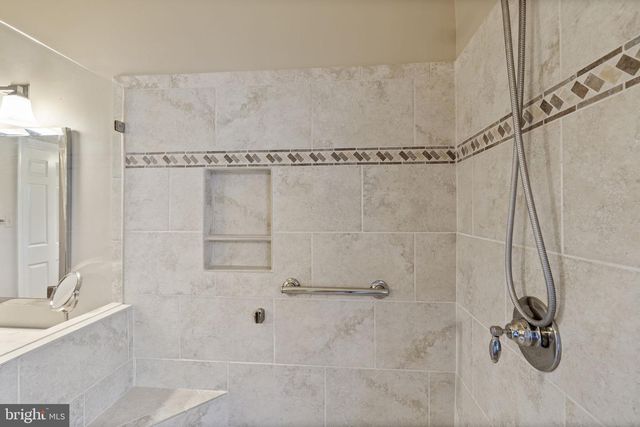 7 DEEP RUN RD, Lutherville Timonium, MD 21093