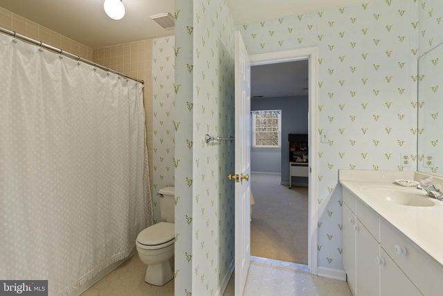 7 DEEP RUN RD, Lutherville Timonium, MD 21093