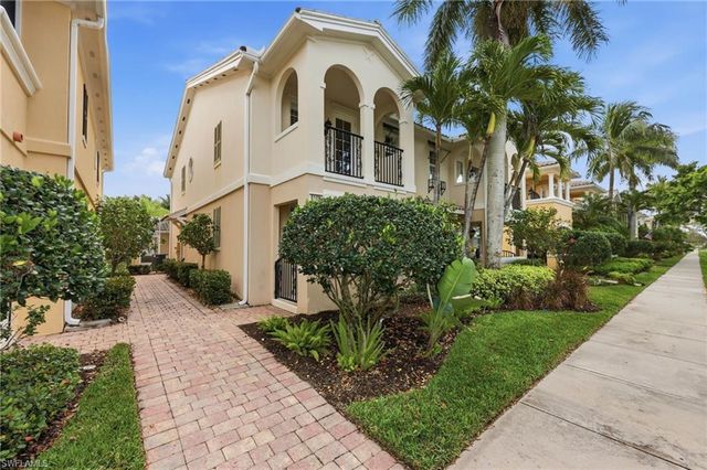 8108 Josefa WAY, Naples, FL 34114