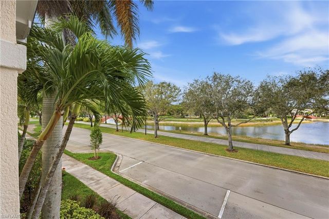 8108 Josefa WAY, Naples, FL 34114