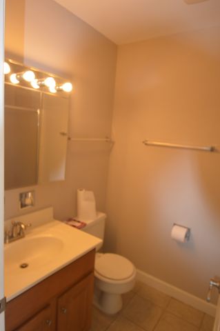 902 W Alleghany Drive 2A, Arlington Heights, IL 60004