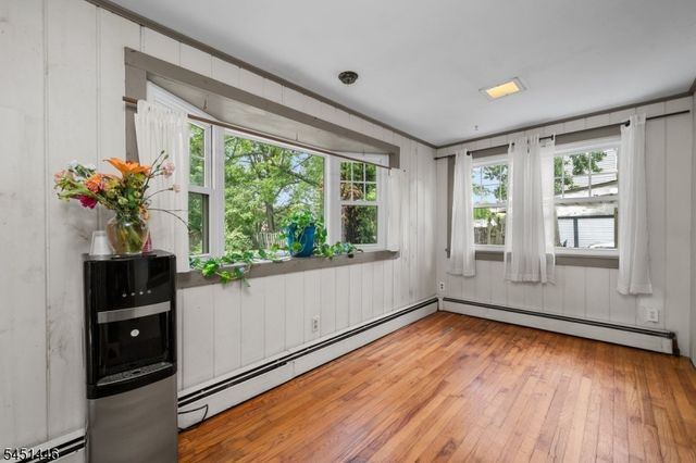526 Grand Ave, Hackettstown Town, NJ 07840
