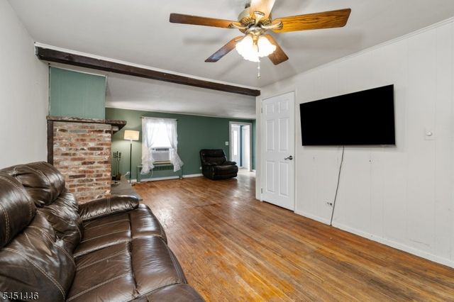526 Grand Ave, Hackettstown Town, NJ 07840