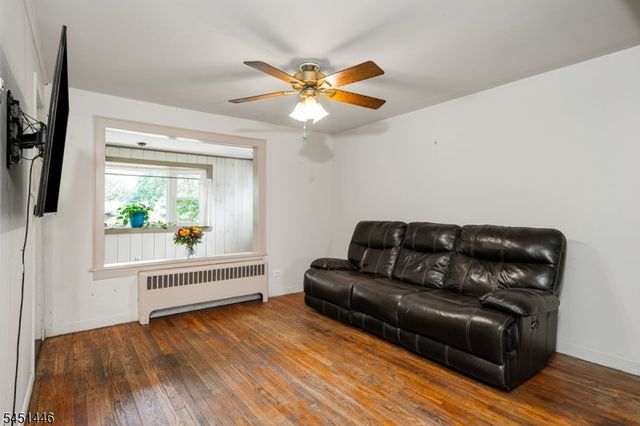 526 Grand Ave, Hackettstown Town, NJ 07840