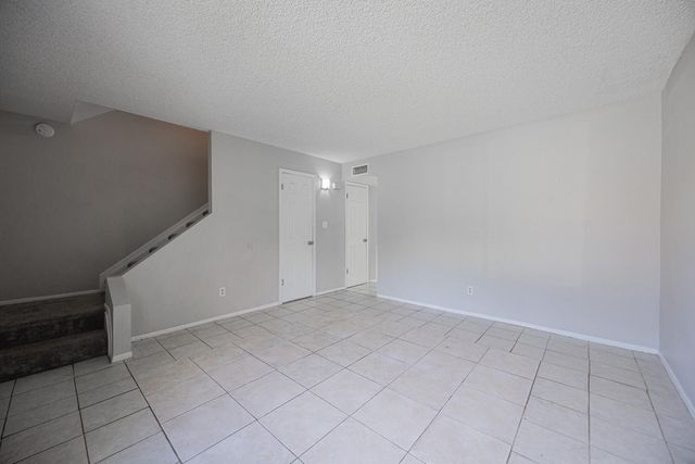 15 E Carter Drive, Tempe, AZ 85282