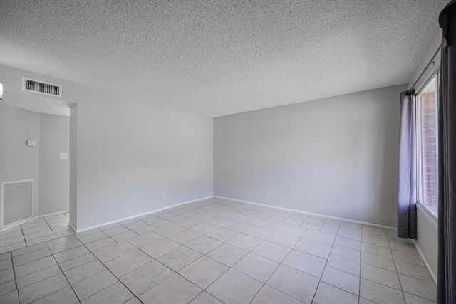 15 E Carter Drive, Tempe, AZ 85282