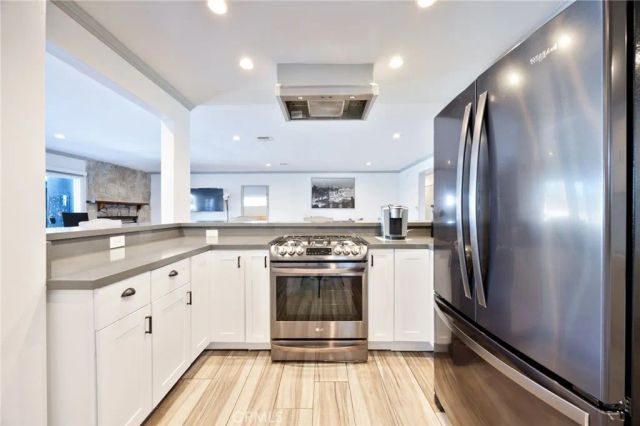 20363 Roscoe, Winnetka, CA 91306