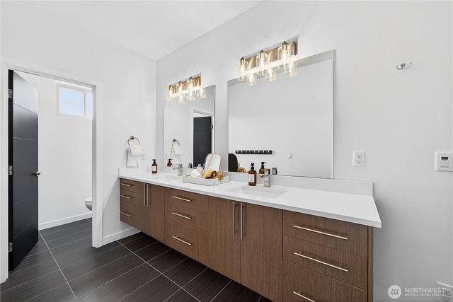 6320 36th Avenue SW, Seattle, WA 98126