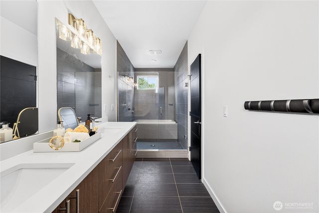 6320 36th Avenue SW, Seattle, WA 98126