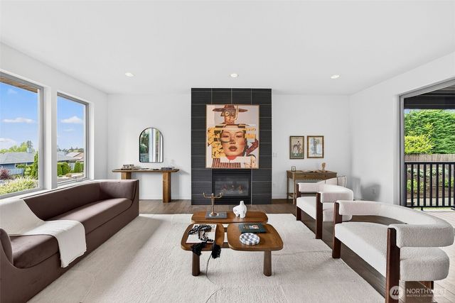 6320 36th Avenue SW, Seattle, WA 98126