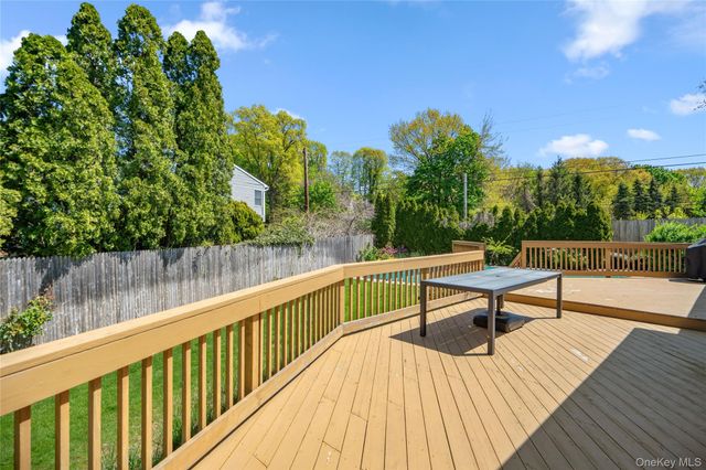 14 Harbor Lane, Glen Head, NY 11545