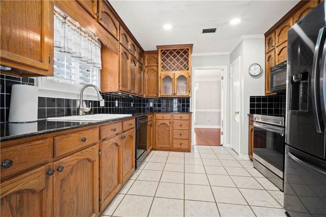 1337 Carson W Road, Mobile, AL 36695