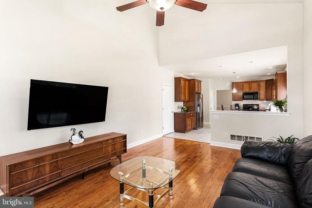 12046 SEWELL RD, Philadelphia, PA 19116
