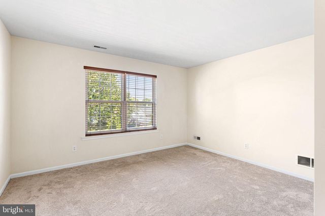 12046 SEWELL RD, Philadelphia, PA 19116