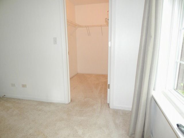 5612 Wildspring Drive, Lake In The Hills, IL 60156