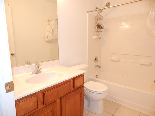 5612 Wildspring Drive, Lake In The Hills, IL 60156