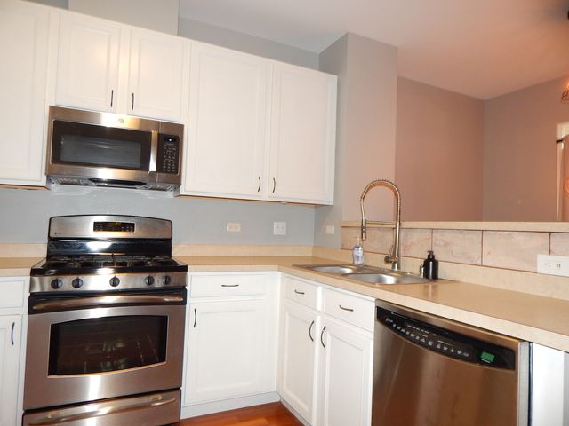 5612 Wildspring Drive, Lake In The Hills, IL 60156