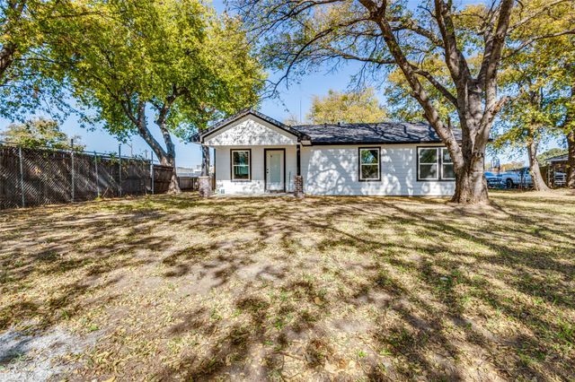 5728 Wilkes Drive, Fort Worth, TX 76119