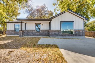 5728 Wilkes Drive, Fort Worth, TX 76119