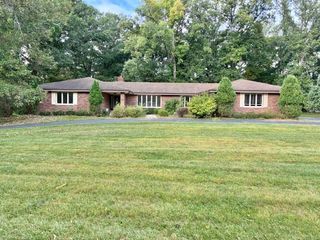 24360 S Timberline Trail, Crete, IL 60417