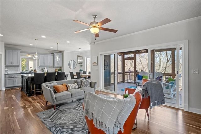 1516 NE 92nd Terrace, Kansas City, MO 64155